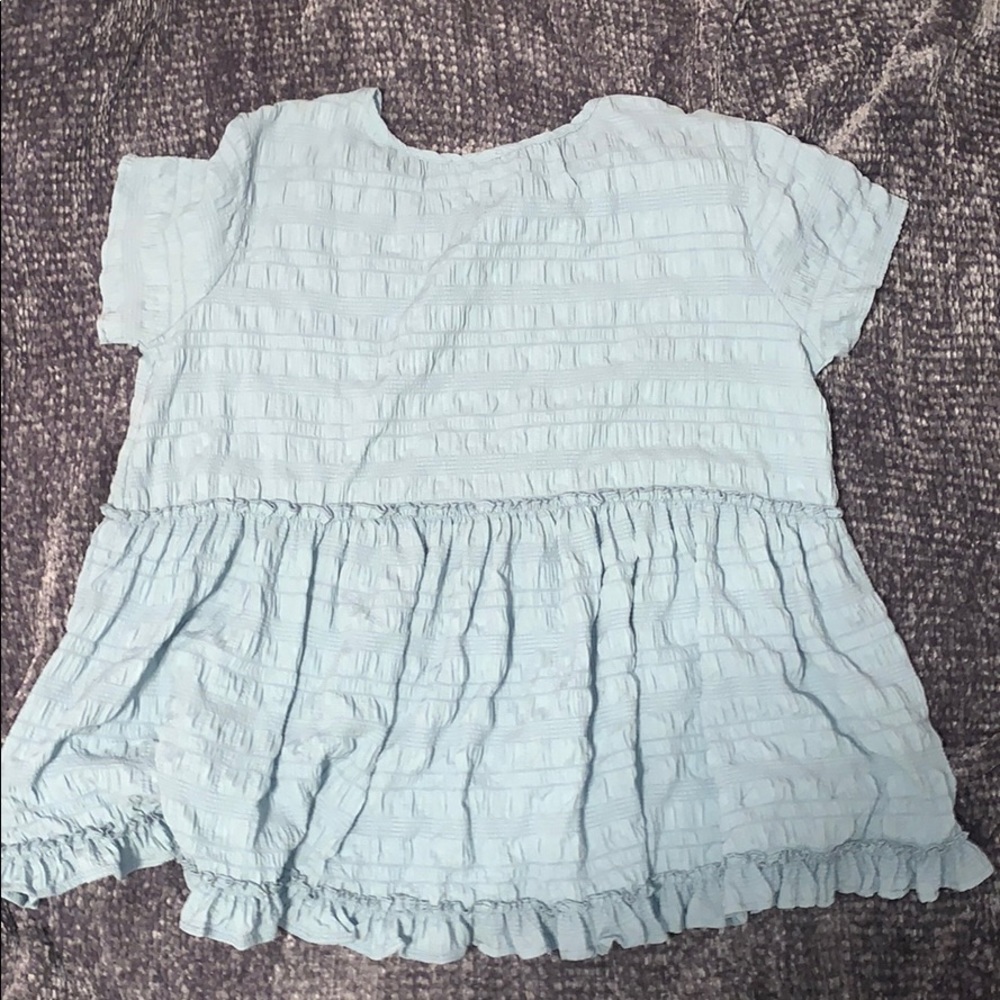 short sleeve blue top - Picture 2 of 2